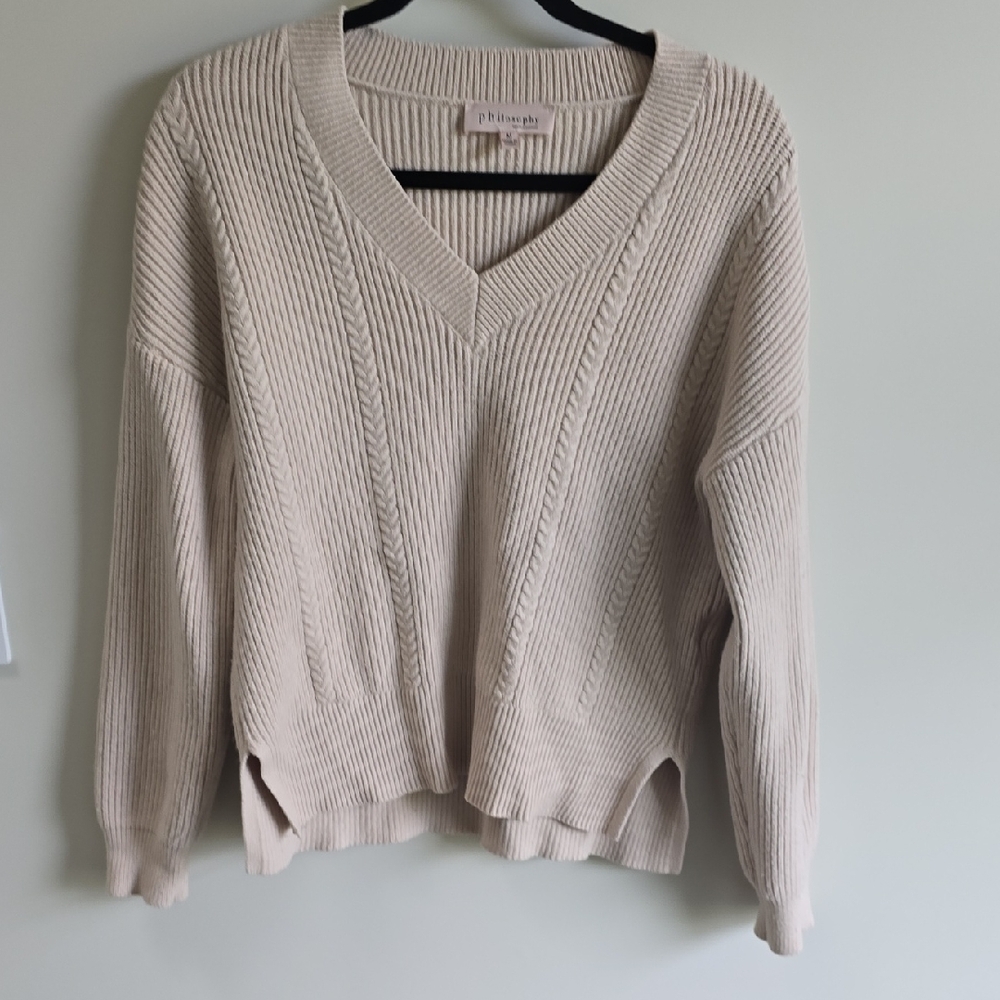 Philosophy Light Cream V-Neck Ribbed Sweater